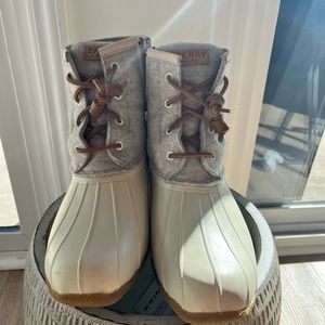 Sperry Women's Saltwater Emboss Wool Boots Size 10